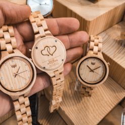 Dámské dřevěné hodinky Nikki Maple