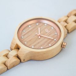Dřevěné hodinky Nikki Maple Detail