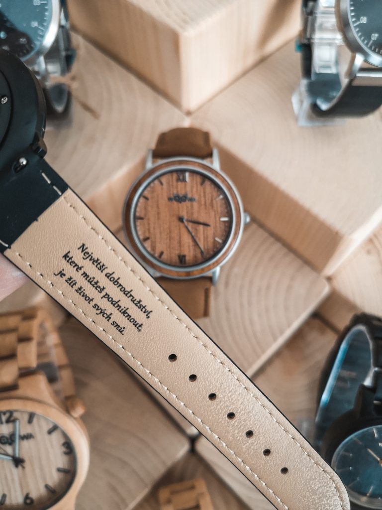 Woowa: Dřevěné Hodinky s českým designem